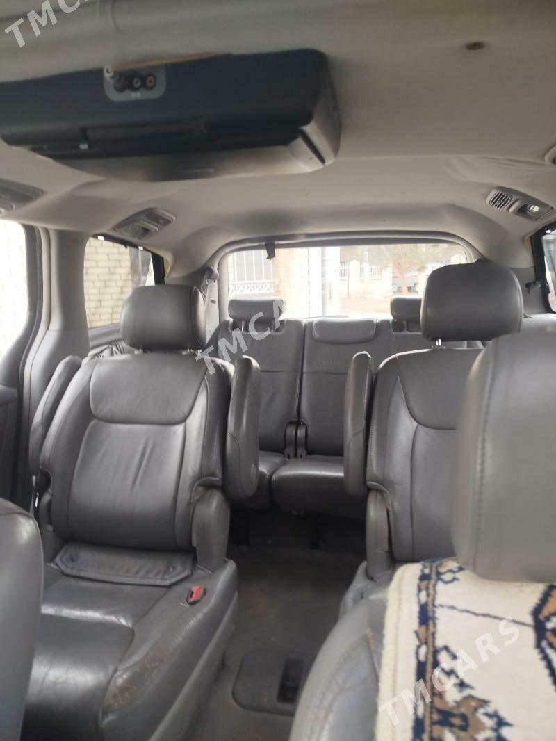 Toyota Sienna 2005 - 220 000 TMT - Теджен - img 5