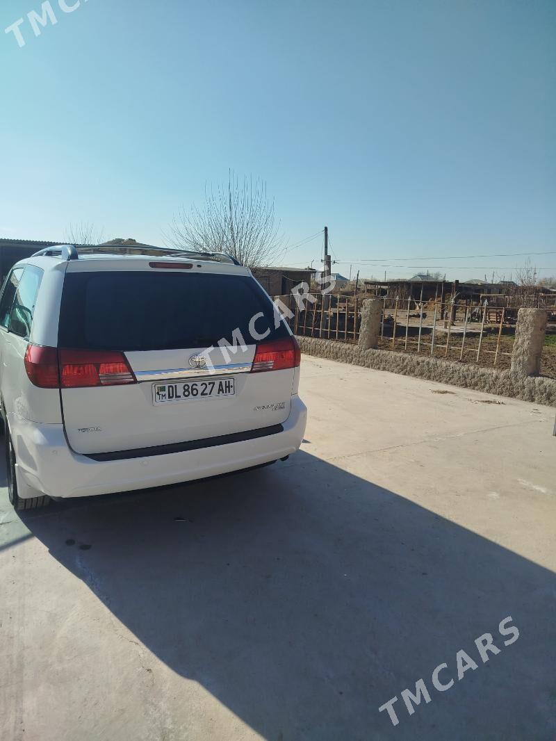 Toyota Sienna 2005 - 220 000 TMT - Теджен - img 4