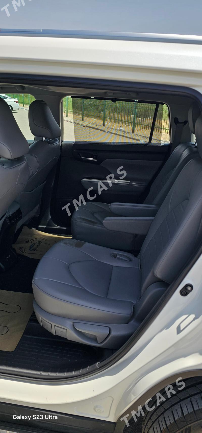Toyota Highlander 2020 - 635 000 TMT - Täze zaman - img 4