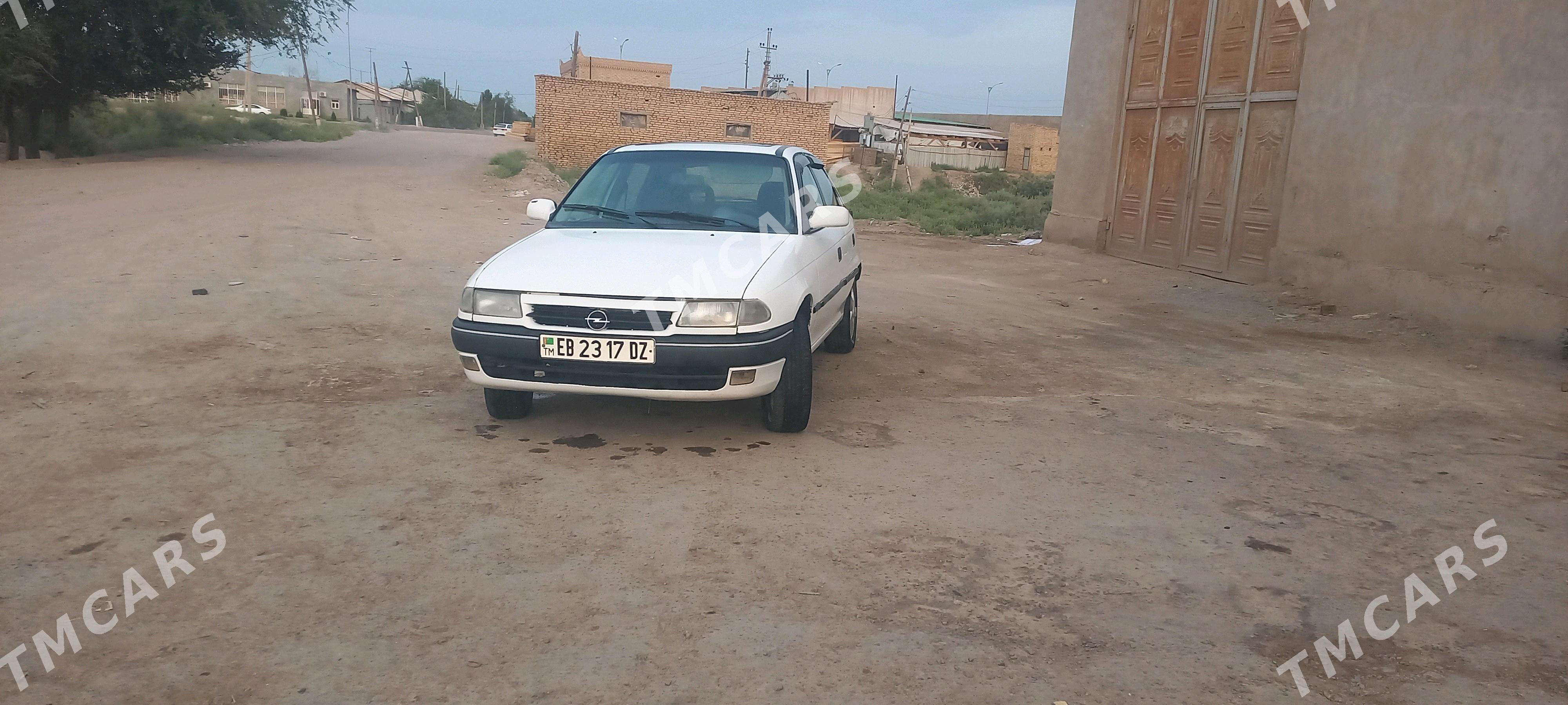 Opel Astra 1995 - 45 000 TMT - Губадаг - img 2