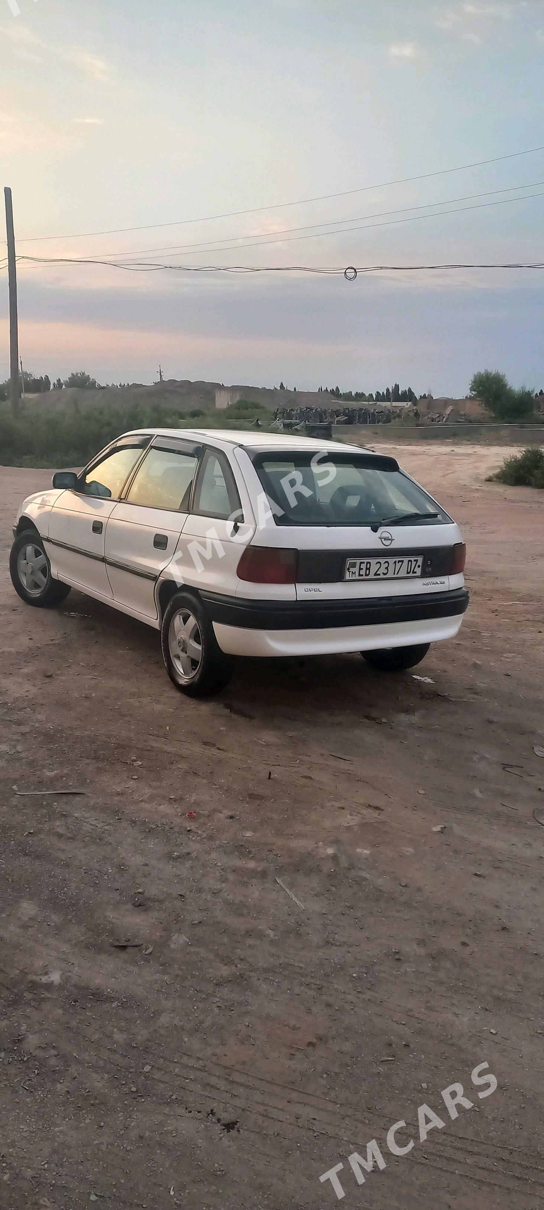 Opel Astra 1995 - 45 000 TMT - Губадаг - img 8