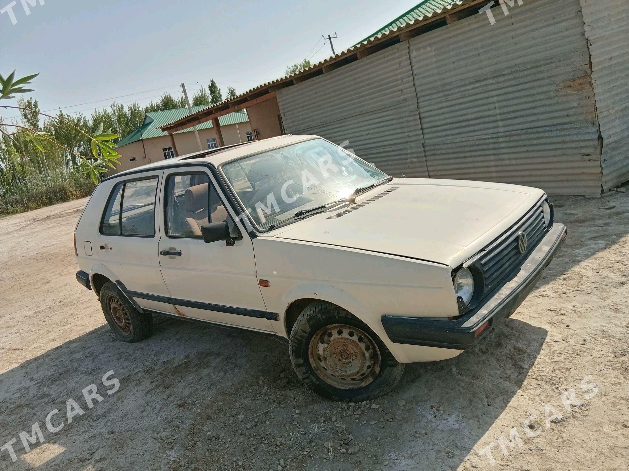 Volkswagen Golf 1985 - 12 000 TMT - Türkmenbaşy etr. - img 4