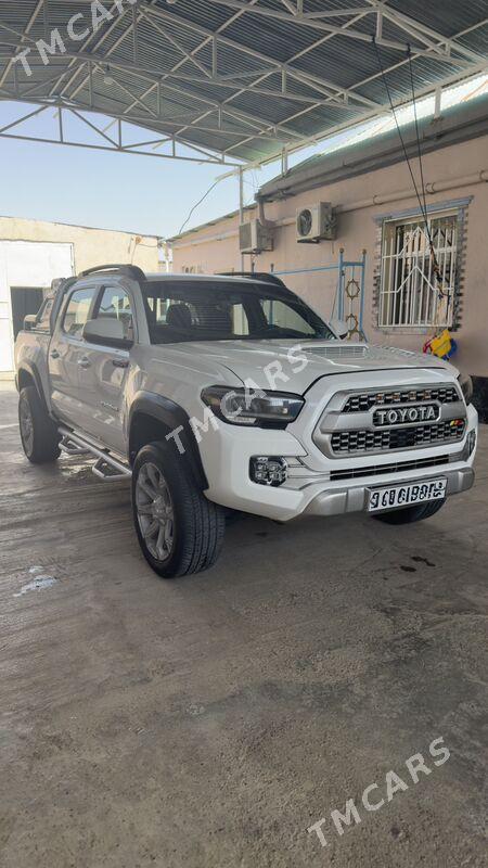 Toyota Tacoma 2018 - 390 000 TMT - ул. Советская (Гарашсызлык шаёлы) - img 4