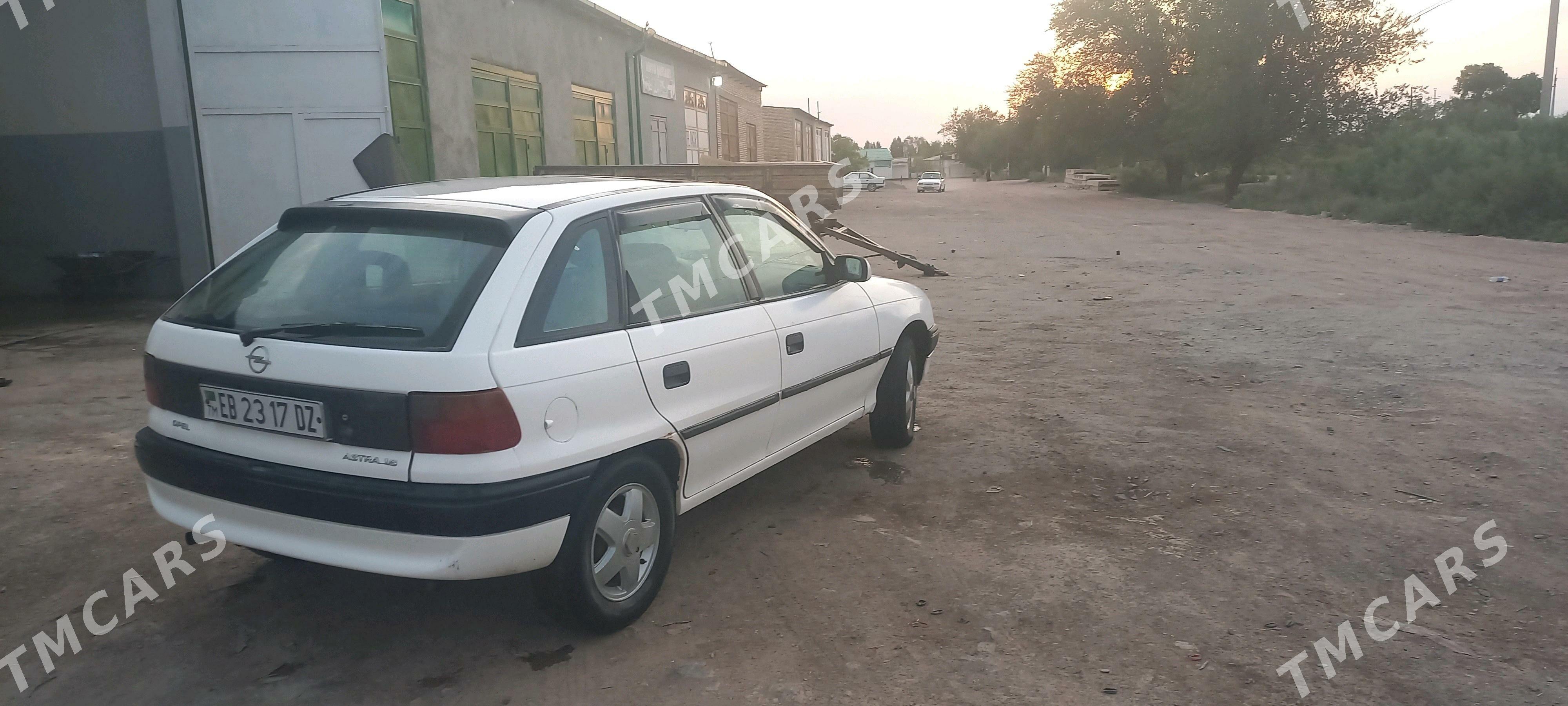Opel Astra 1995 - 45 000 TMT - Губадаг - img 10