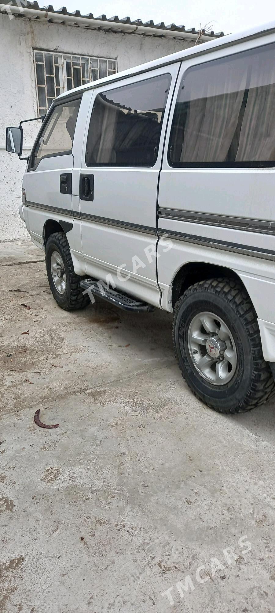 Mitsubishi Delica 1994 - 60 000 TMT - Aşgabat - img 3