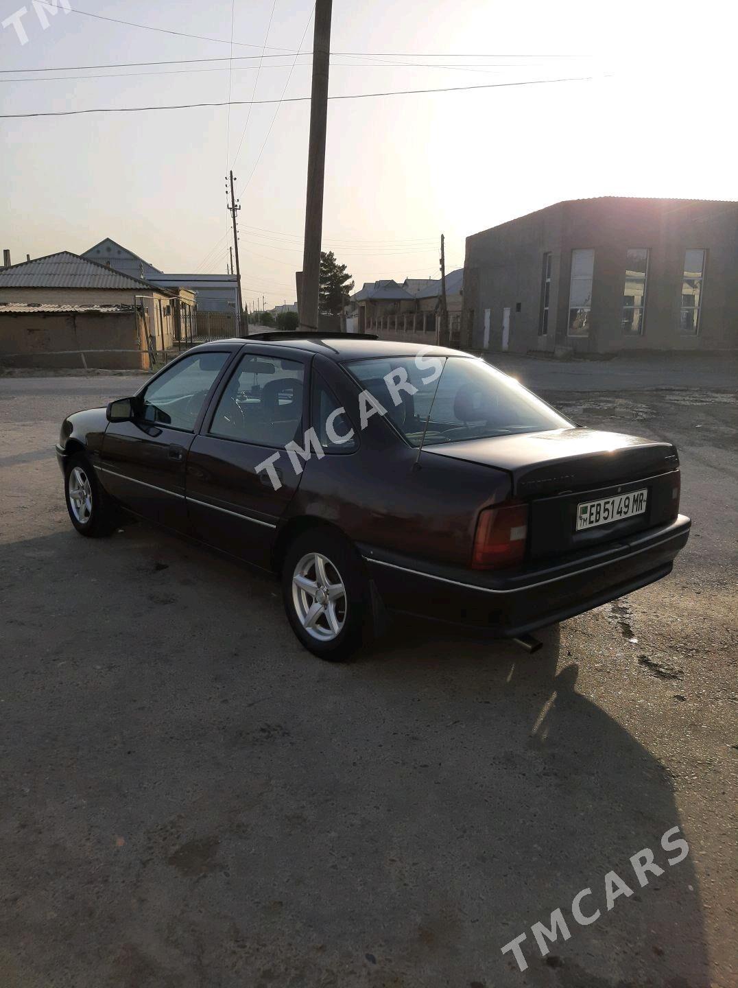 Opel Vectra 1992 - 44 000 TMT - Wekilbazar - img 5
