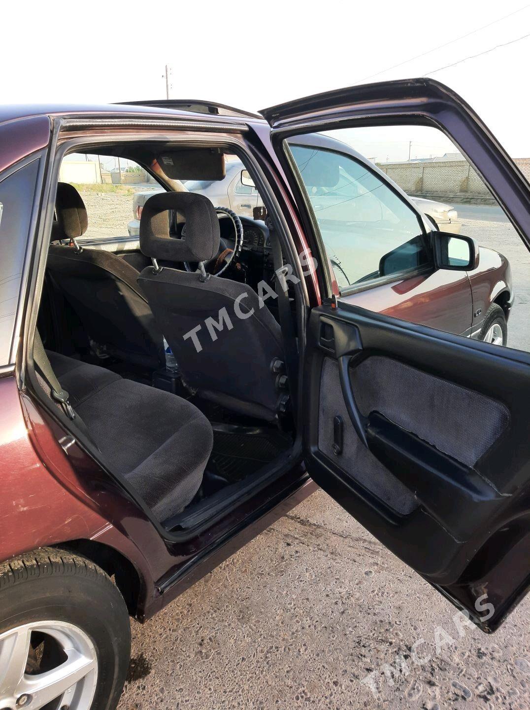 Opel Vectra 1992 - 44 000 TMT - Wekilbazar - img 8