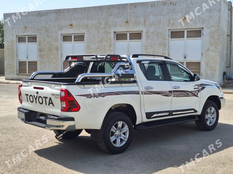 Toyota Hilux 2021 - 570 000 TMT - Mary - img 2