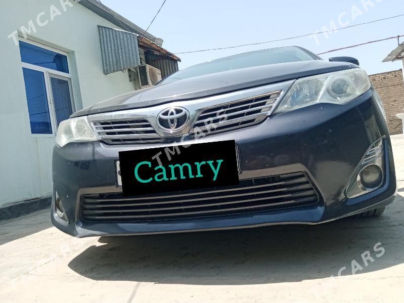 Toyota Camry 2012 - 220 000 TMT - Ýolöten - img 3