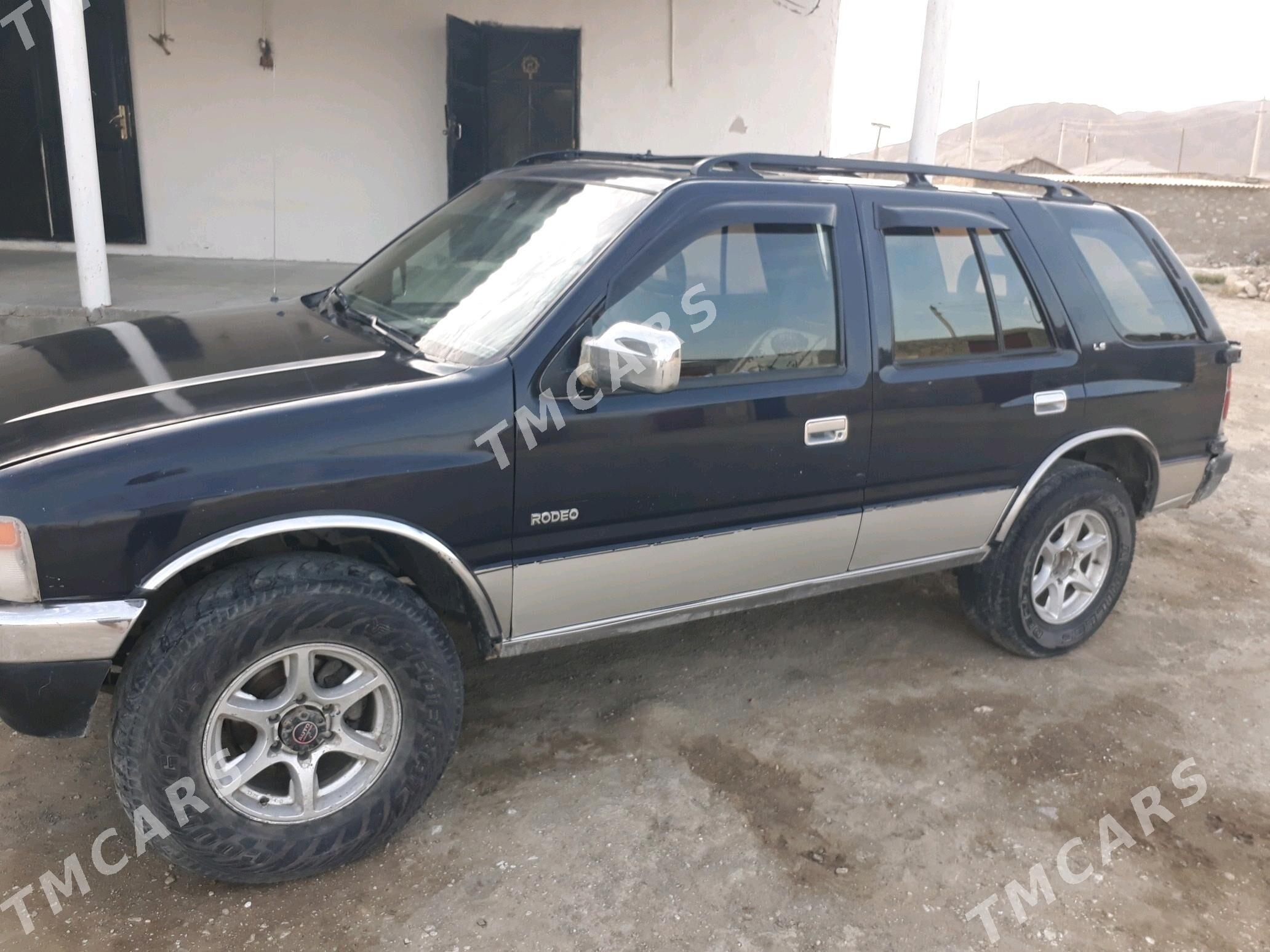 Isuzu Rodeo 1994 - 40 000 TMT - Берекет - img 1