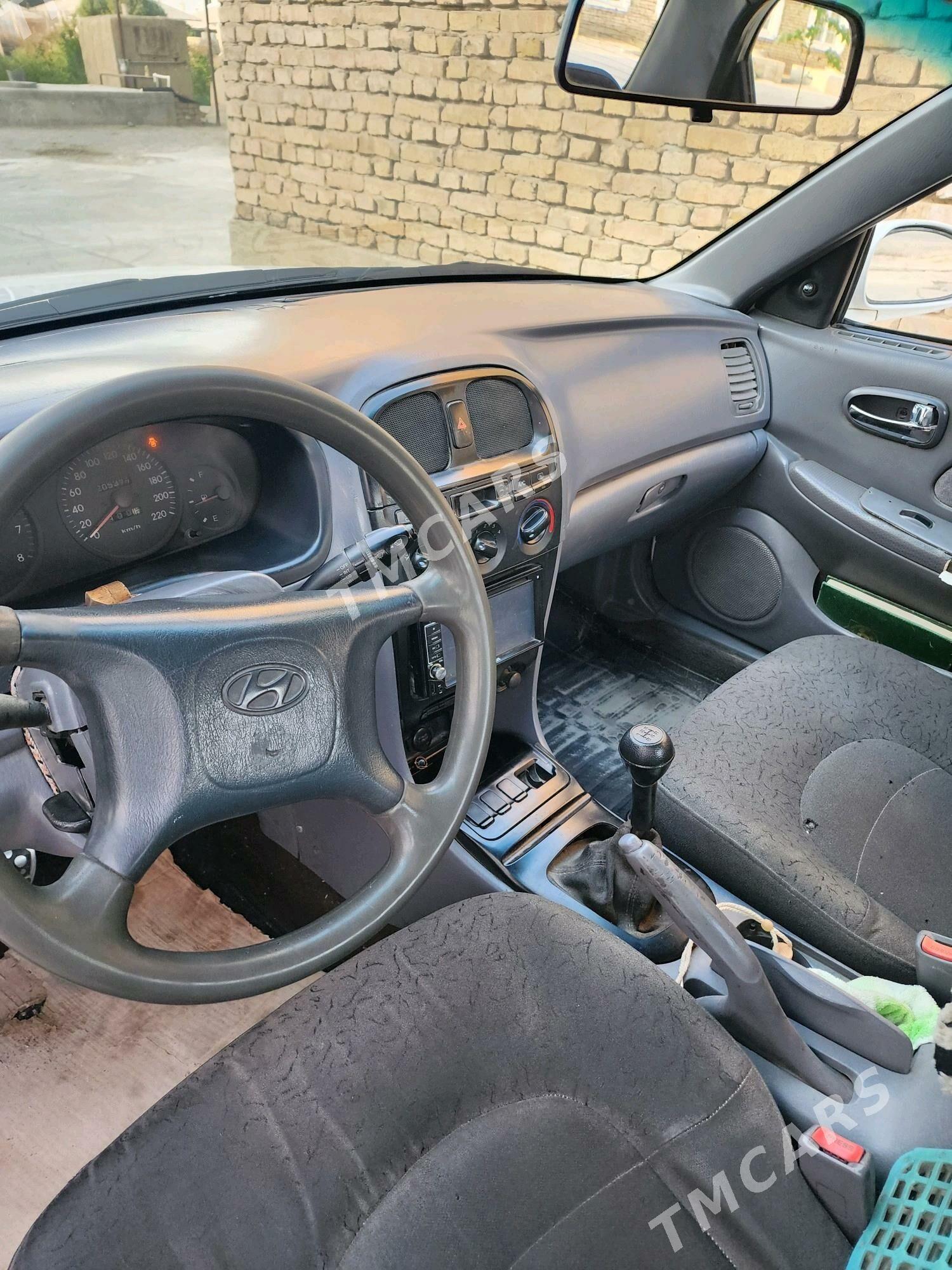 Hyundai Elantra 1999 - 32 000 TMT - Aşgabat - img 5