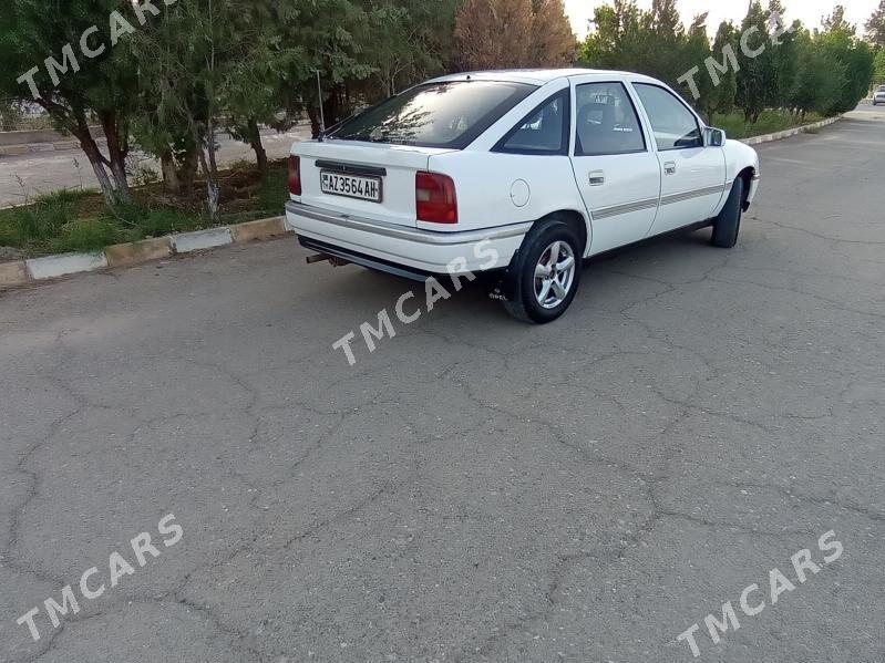Opel Vectra 1990 - 26 000 TMT - Бабадайхан - img 4