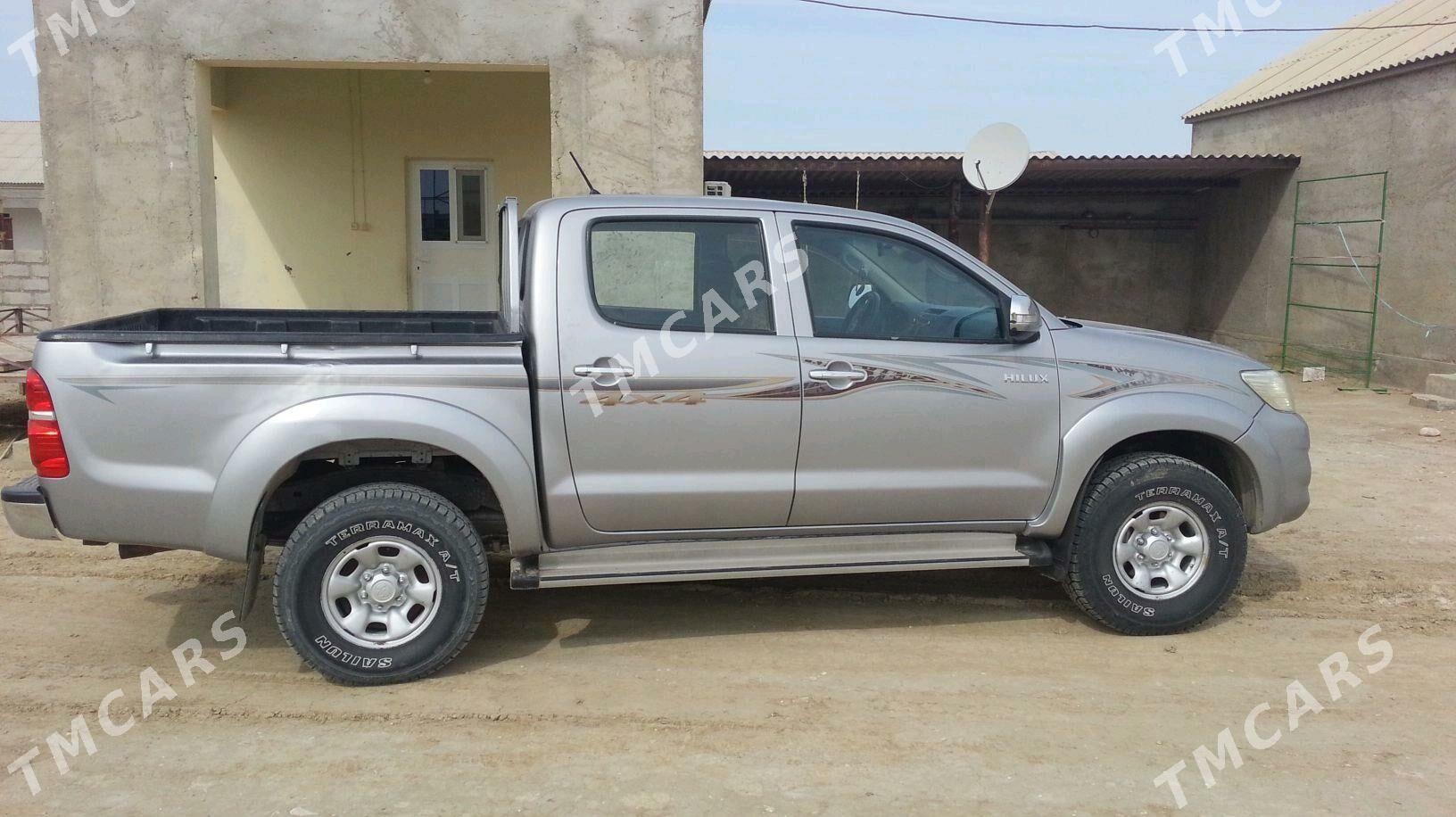 Toyota Hilux 2015 - 360 000 TMT - Gumdag - img 4
