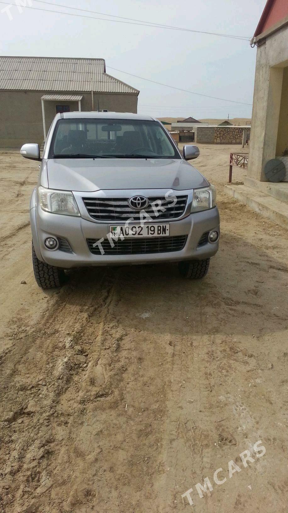 Toyota Hilux 2015 - 360 000 TMT - Gumdag - img 5