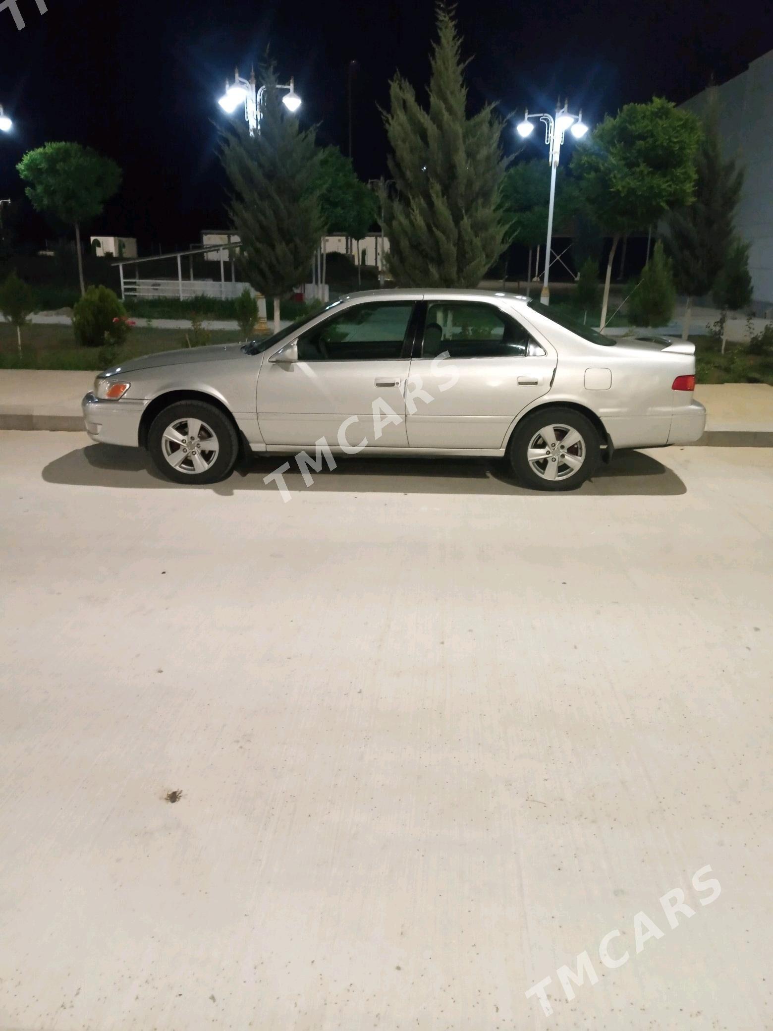 Toyota Camry 2000 - 162 000 TMT - Kaka - img 3