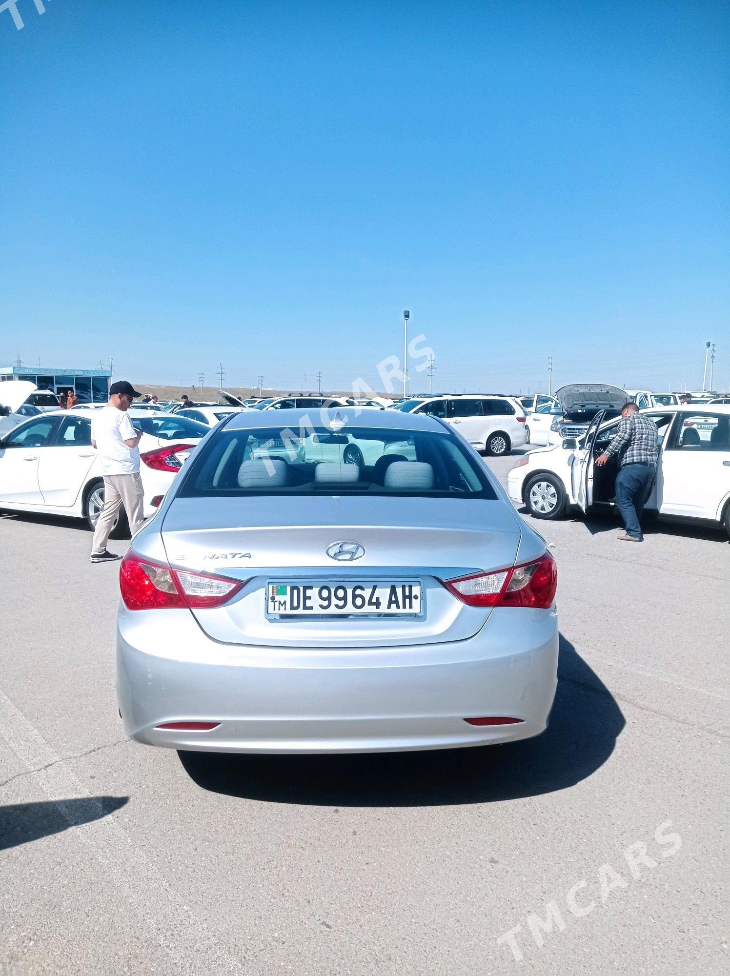 Hyundai Sonata 2011 - 140 000 TMT - Ak bugdaý etraby - img 3
