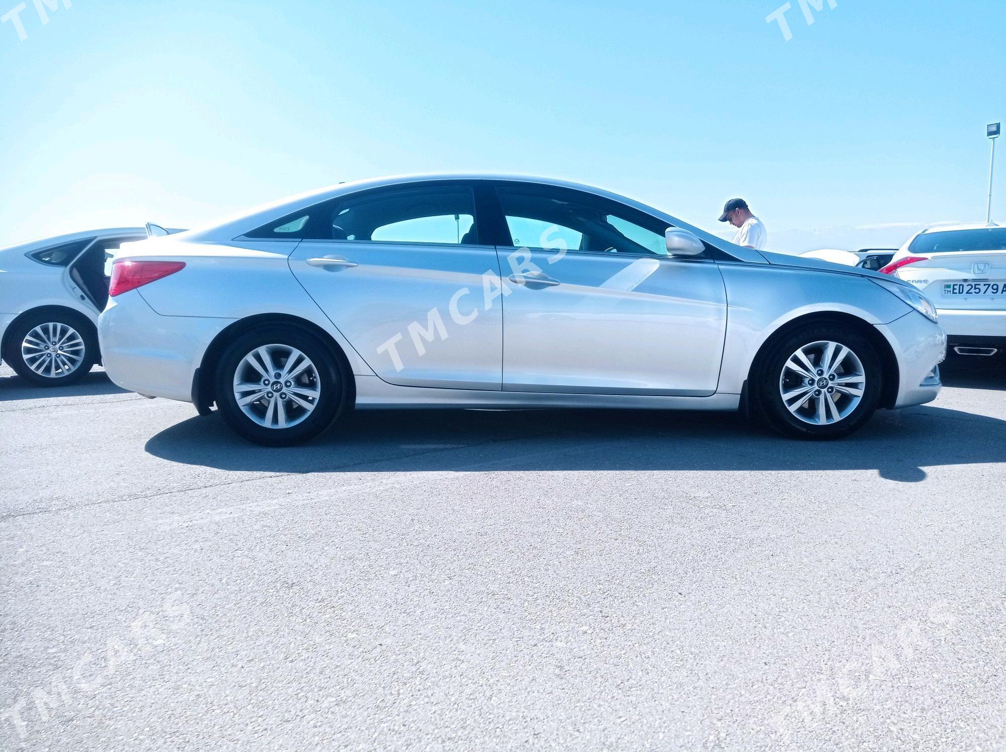 Hyundai Sonata 2011 - 140 000 TMT - Ak bugdaý etraby - img 1