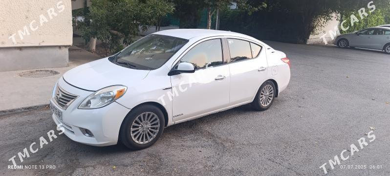 Nissan Versa 2012 - 100 000 TMT - Kim raýon - img 2