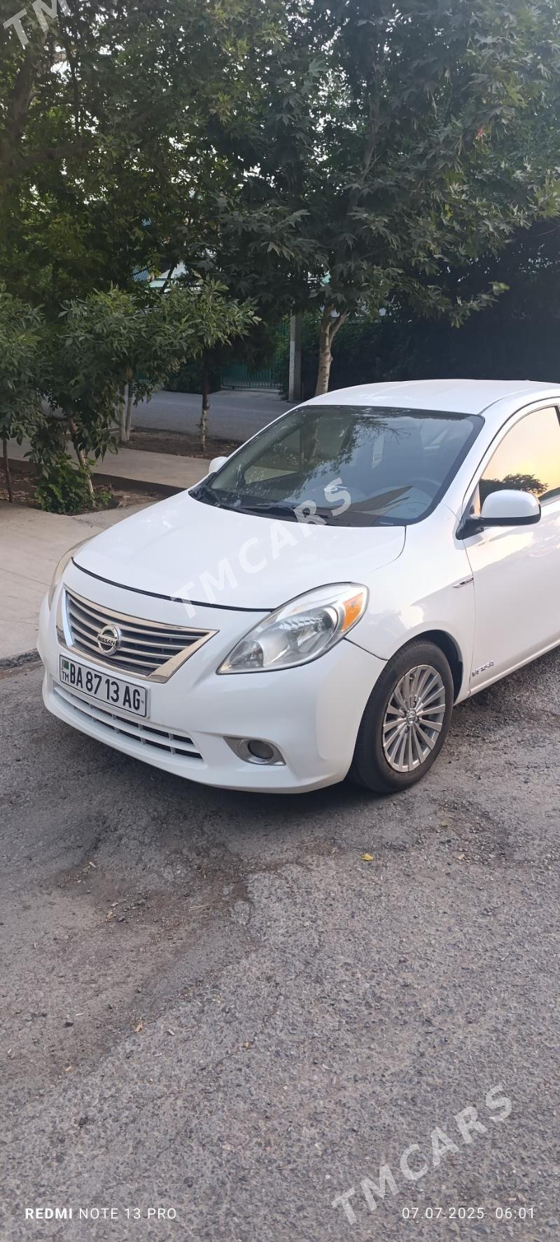 Nissan Versa 2012 - 100 000 TMT - Kim raýon - img 1