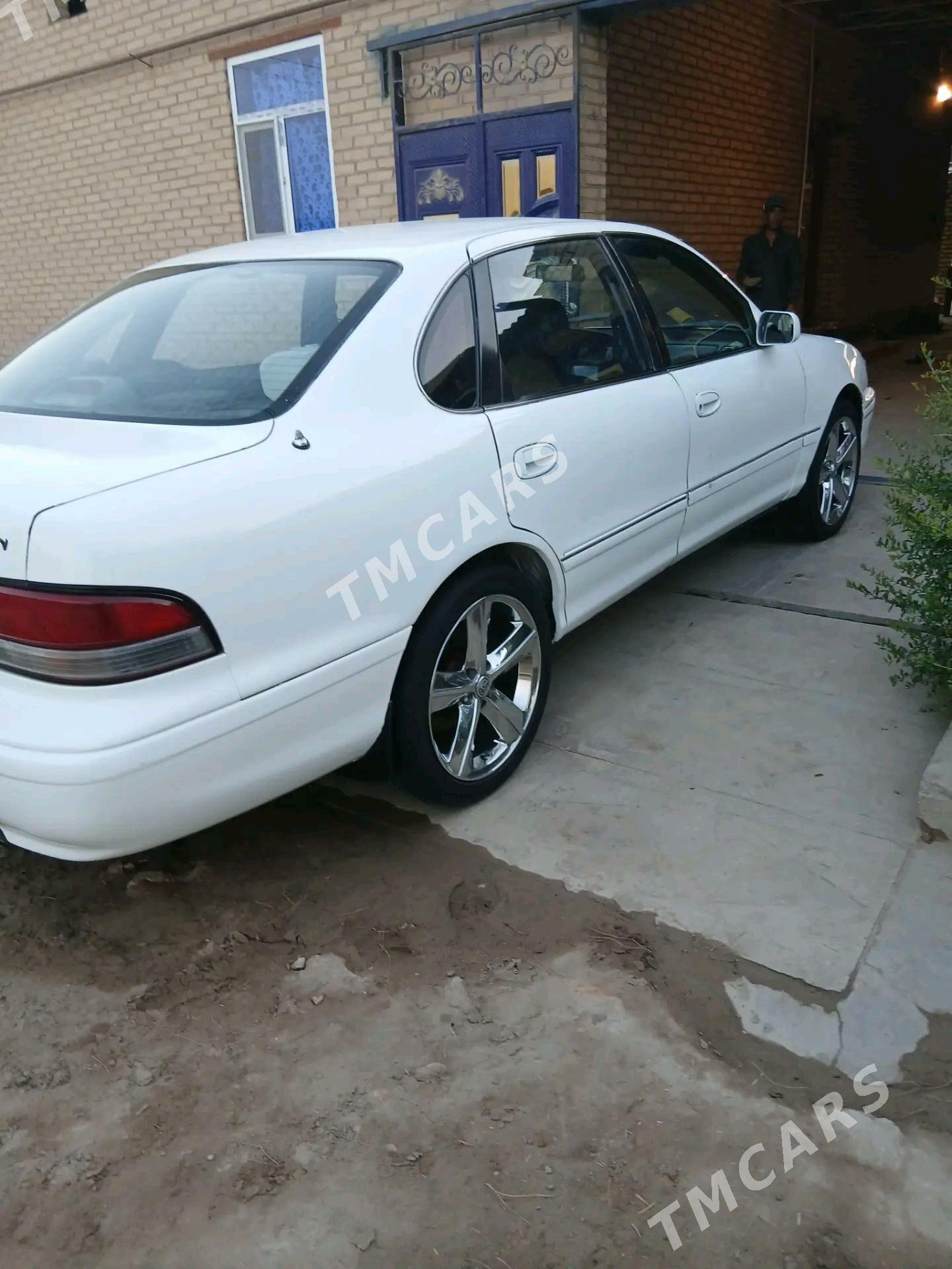 Toyota Avalon 1997 - 90 000 TMT - Garabekewül - img 1