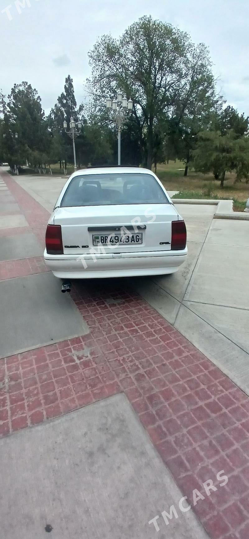 Opel Omega 1990 - 25 000 TMT - Parahat 4 - img 1