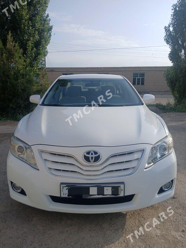 Toyota Camry 2011 - 220 000 TMT - Köneürgenç - img 2
