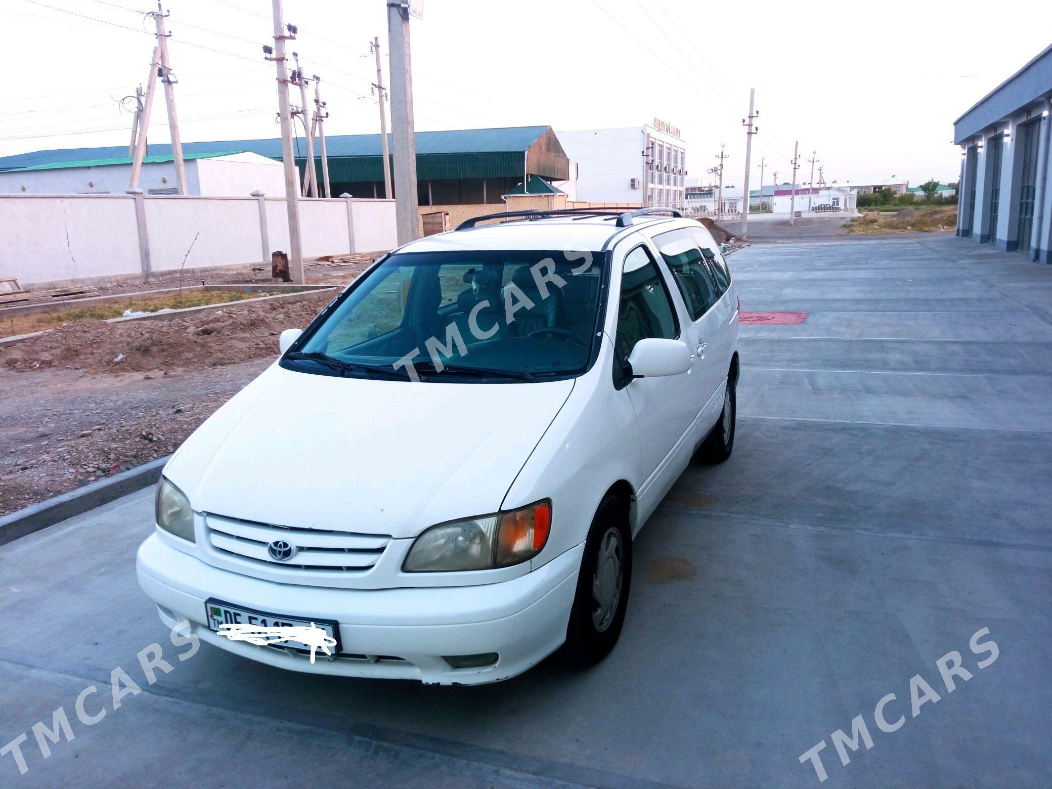 Toyota Sienna 2003 - 117 000 TMT - Mary - img 1
