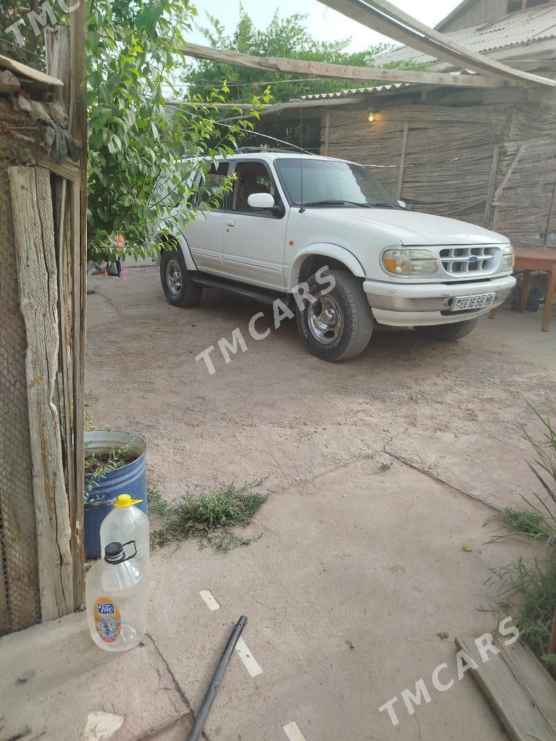Ford Explorer 1995 - 50 000 TMT - Мары - img 1