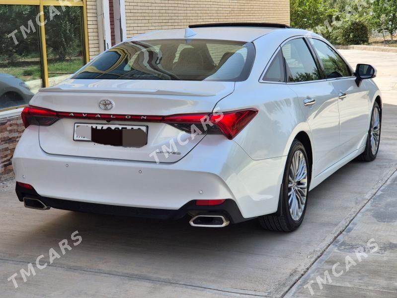 Toyota Avalon 2023 - 500 000 TMT - Бузмеин - img 4