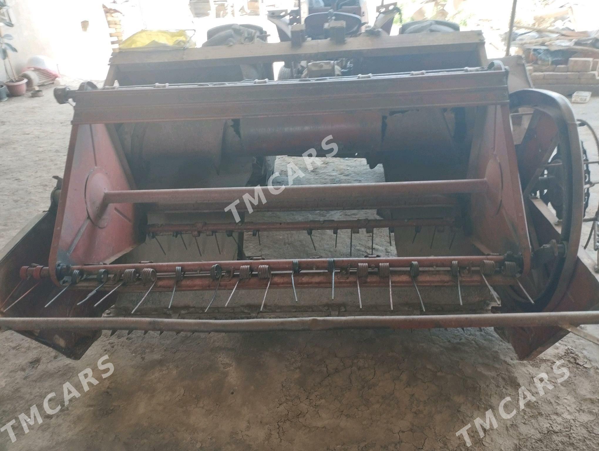 MTZ T-28 1995 - 70 000 TMT - Дянев - img 1