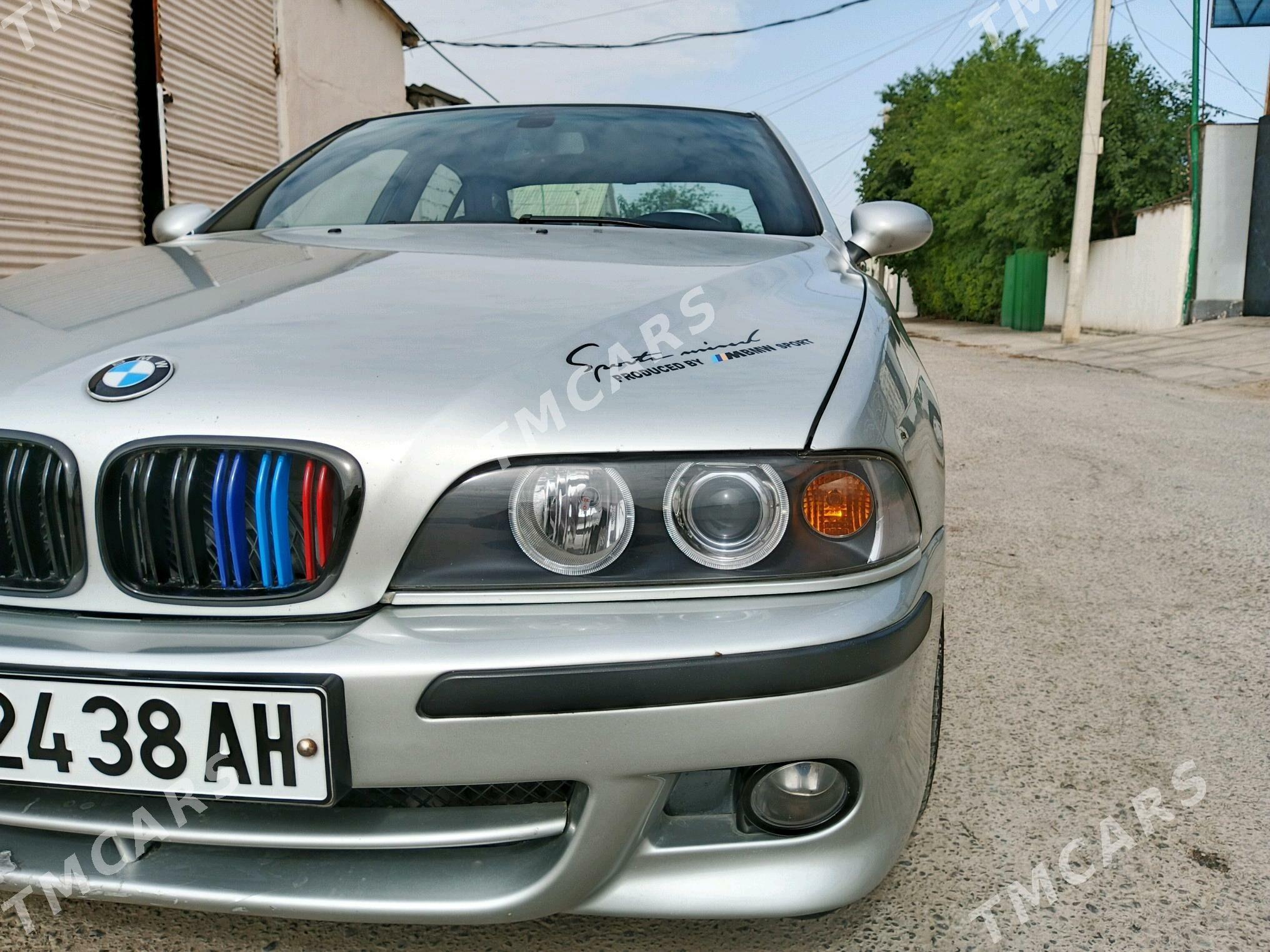 BMW E39 2001 - 125 000 TMT - Garadamak - img 10
