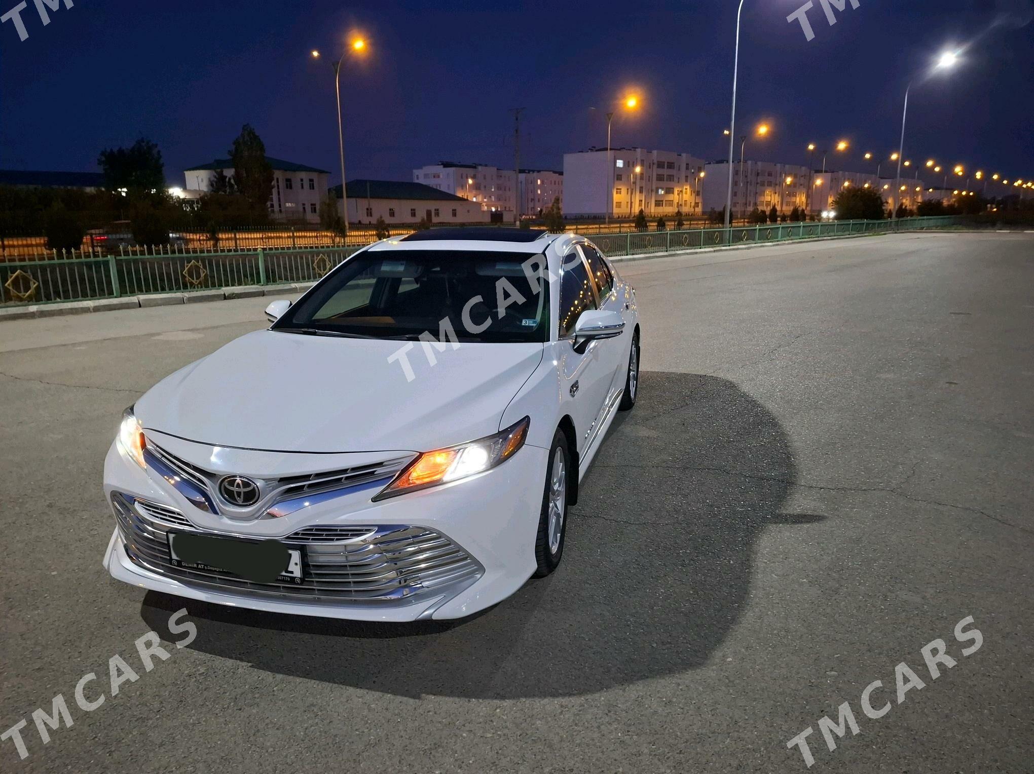 Toyota Camry 2018 - 300 000 TMT - Дашогуз - img 6