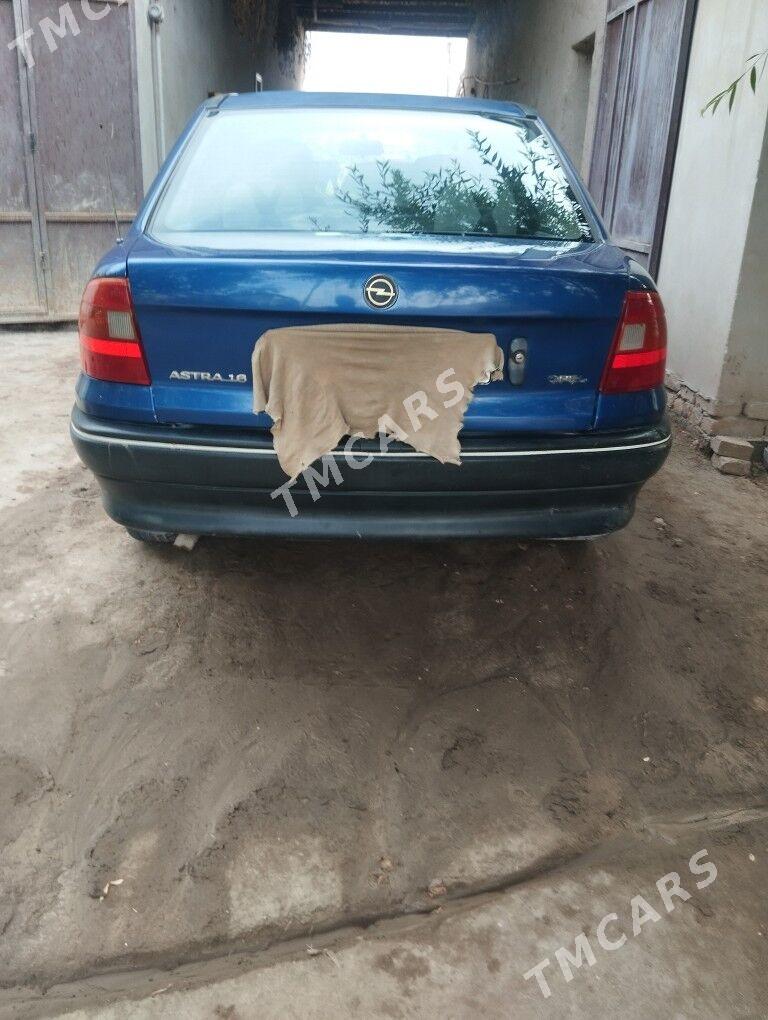 Opel Astra 1994 - 35 000 TMT - Гурбансолтан Едже - img 3