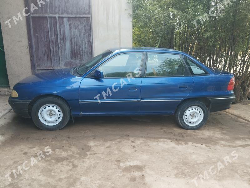 Opel Astra 1994 - 35 000 TMT - Гурбансолтан Едже - img 5
