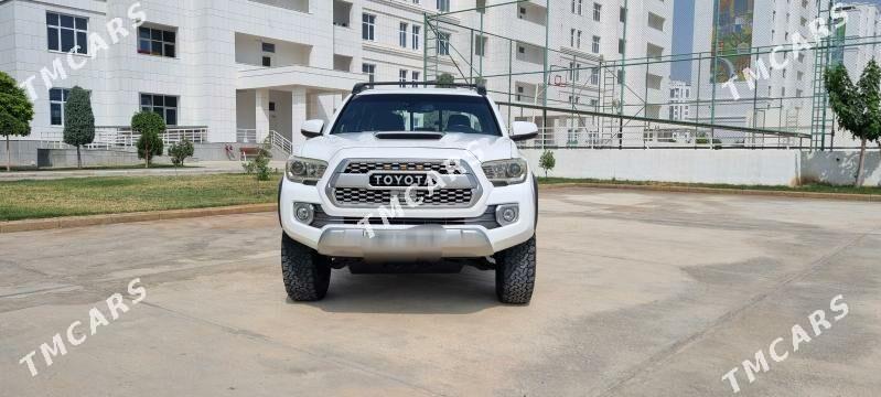 Toyota Tacoma 2018 - 390 000 TMT - Aşgabat - img 1