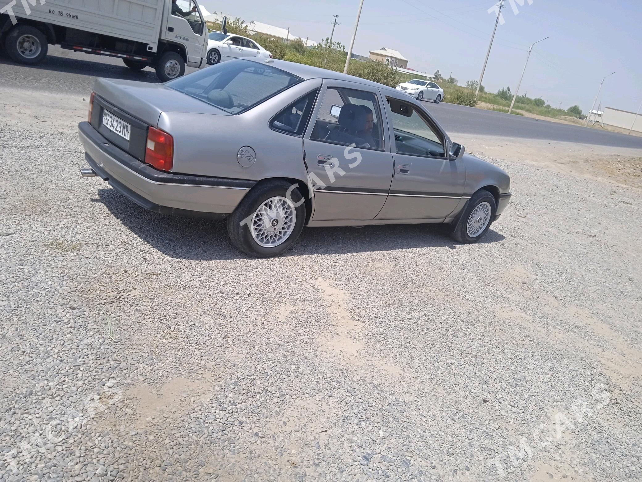 Opel Vectra 1989 - 21 000 TMT - Baýramaly - img 2