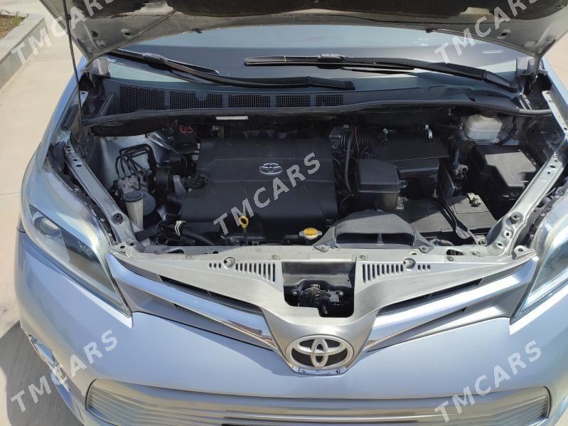 Toyota Sienna 2011 - 290 000 TMT - Туркменабат - img 4