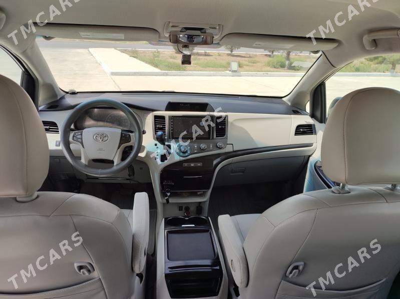 Toyota Sienna 2011 - 290 000 TMT - Туркменабат - img 5