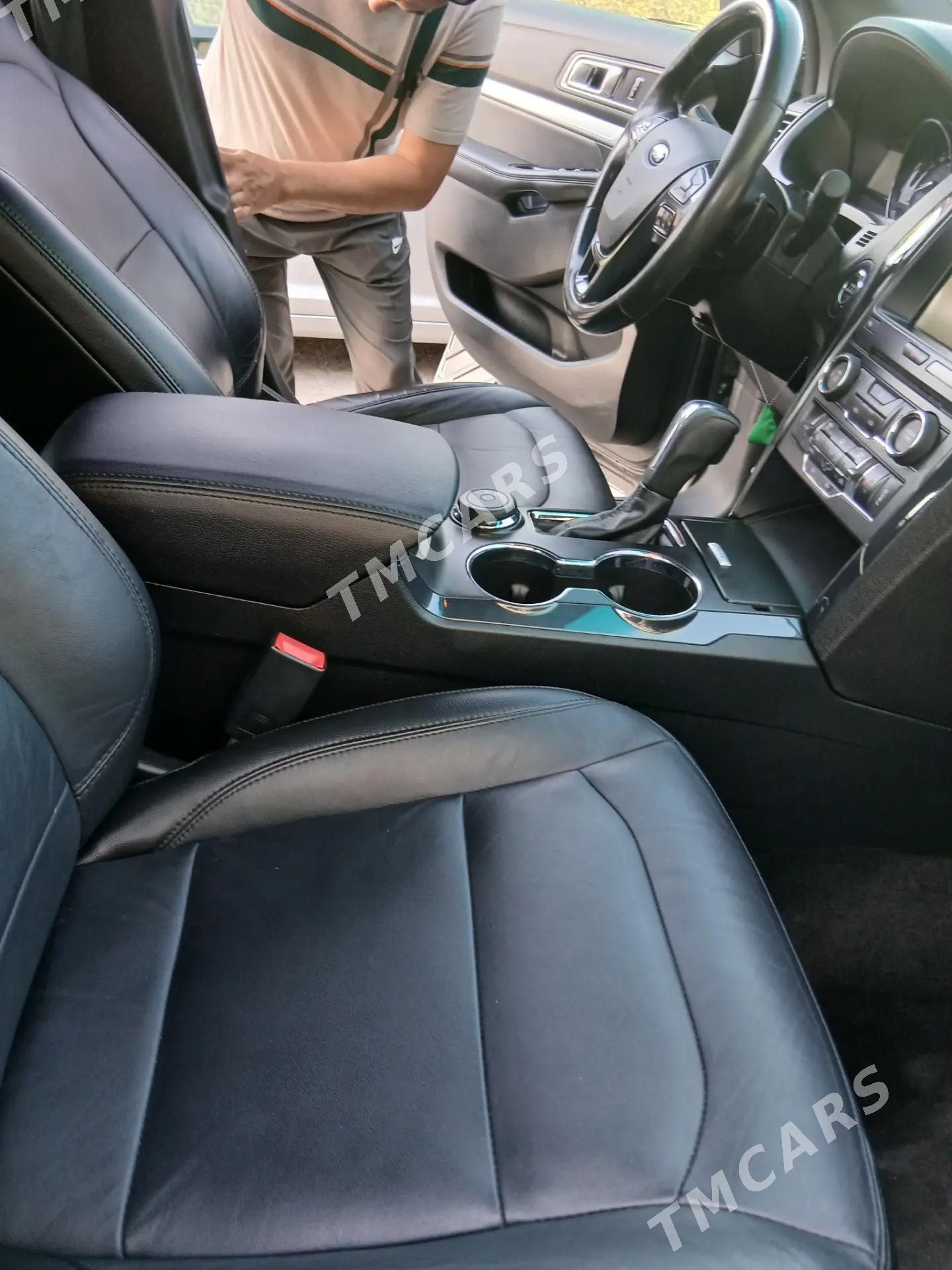 Ford Explorer 2016 - 270 000 TMT - Туркменабат - img 8