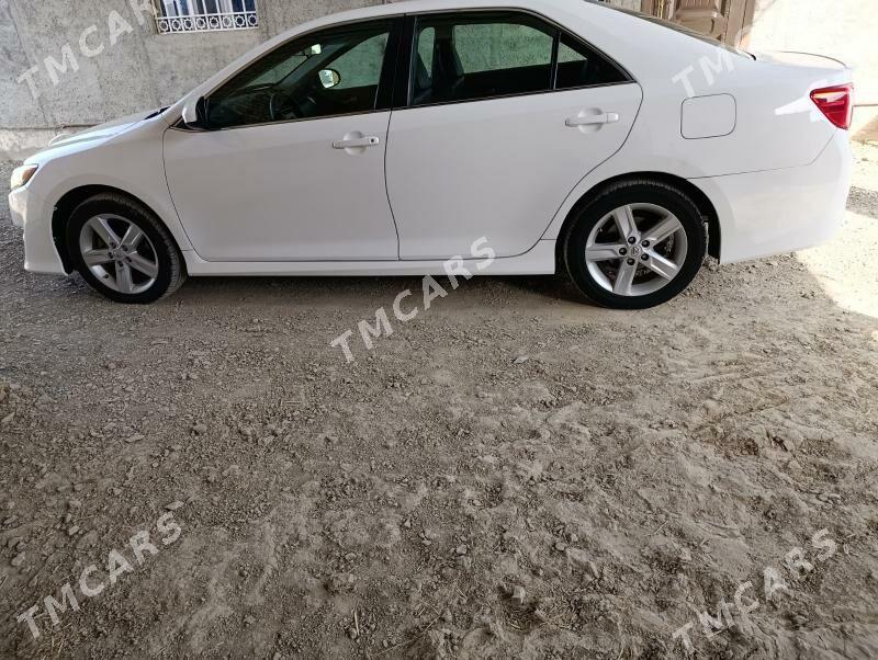 Toyota Camry 2012 - 195 000 TMT - Bäherden - img 4