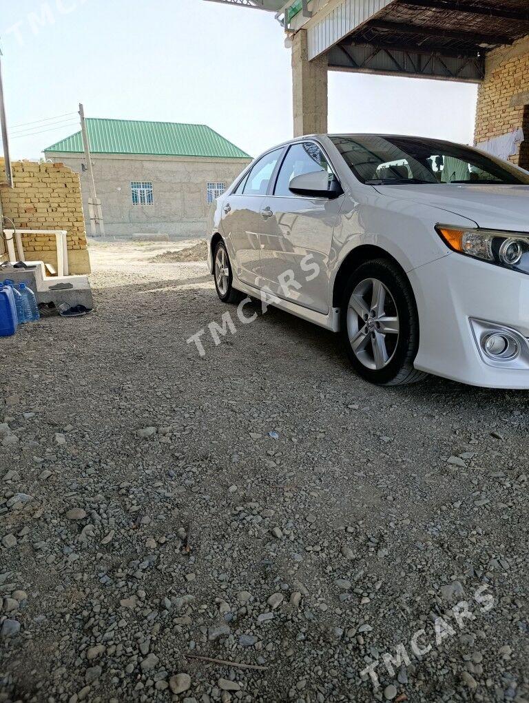 Toyota Camry 2012 - 195 000 TMT - Bäherden - img 1