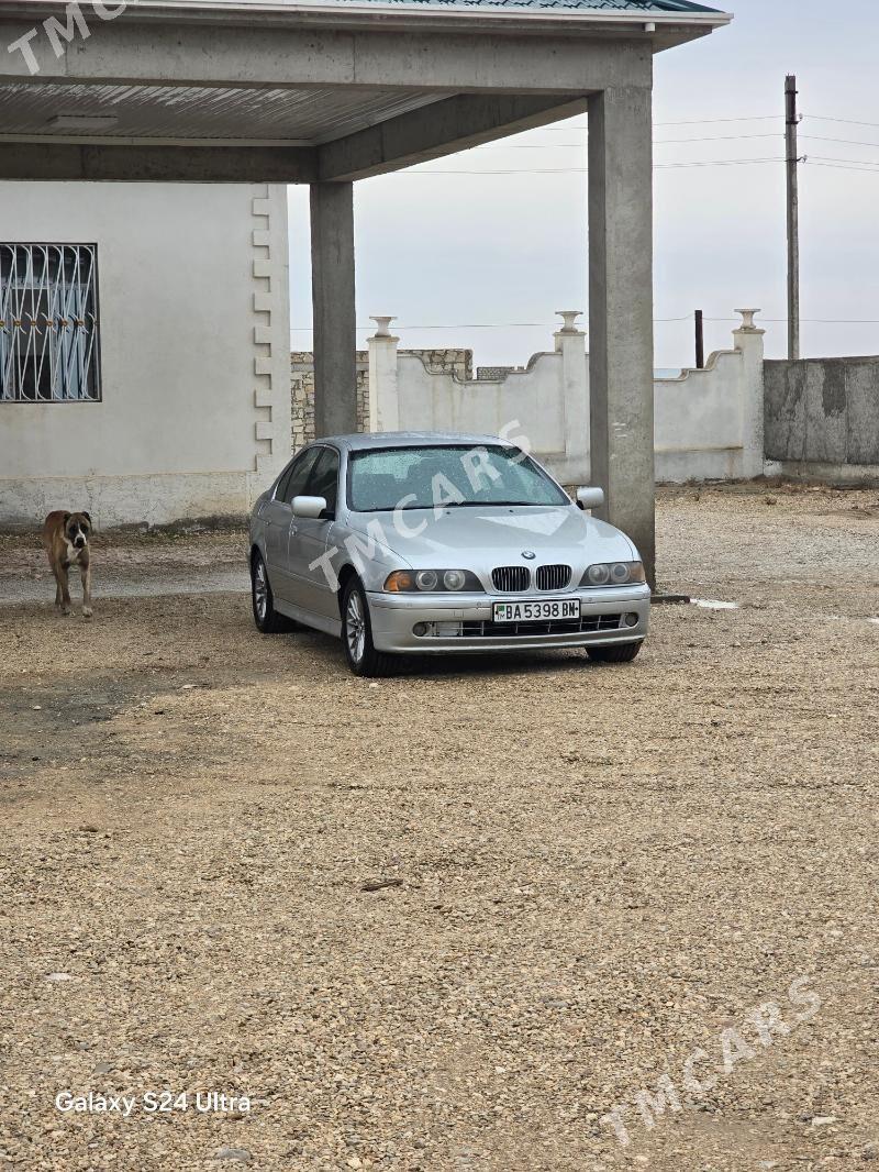 BMW E39 2001 - 120 000 TMT - Gumdag - img 3