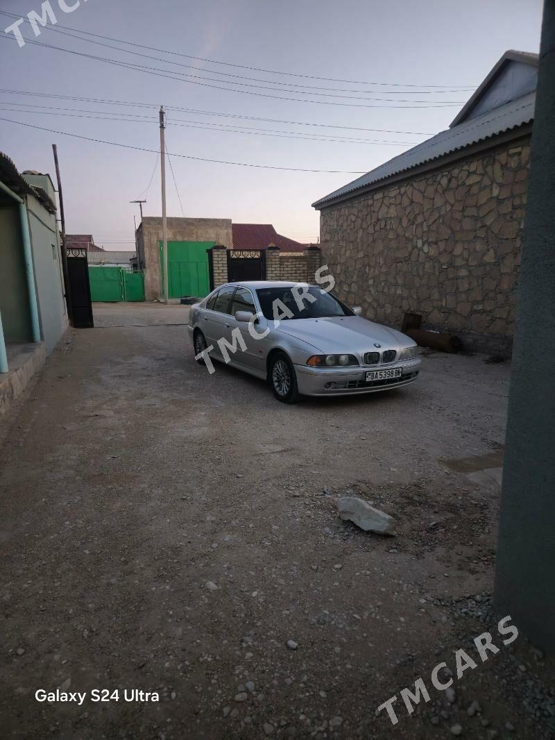 BMW E39 2001 - 120 000 TMT - Gumdag - img 2