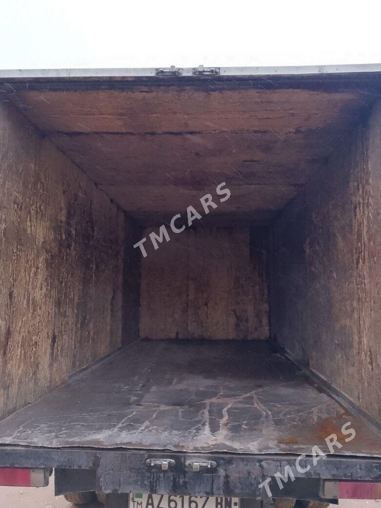 Mitsubishi Canter 2004 - 200 000 TMT - Balkanabat - img 4