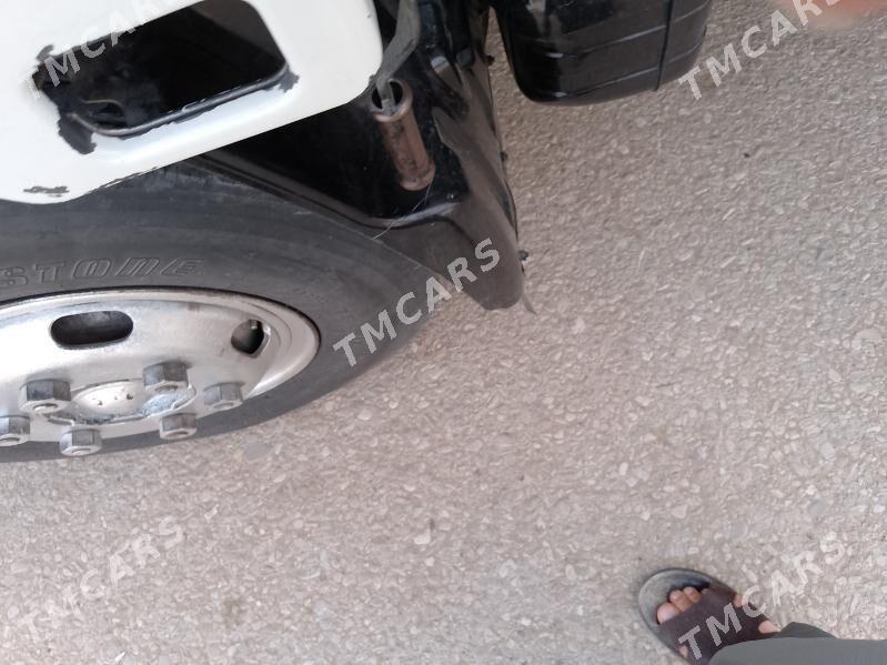 Mitsubishi Canter 2004 - 200 000 TMT - Balkanabat - img 10