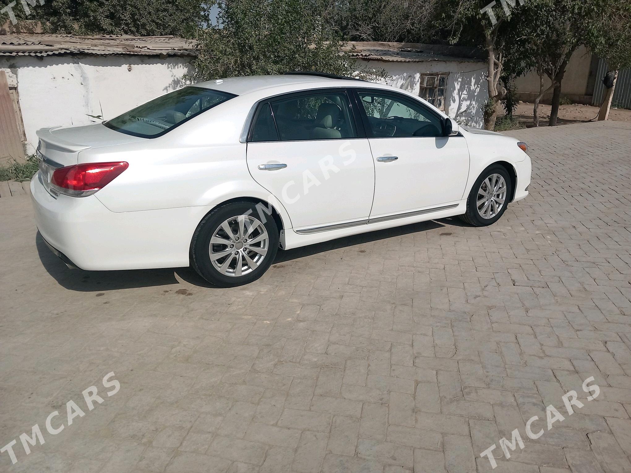 Toyota Avalon 2011 - 245 000 TMT - Baýramaly - img 3