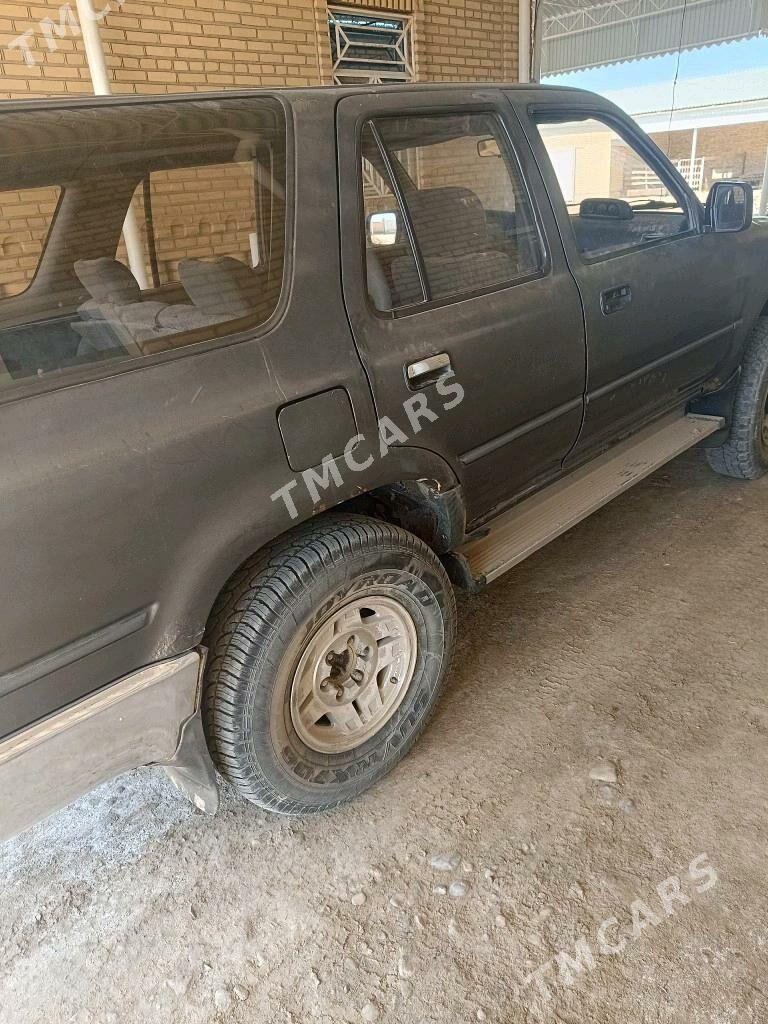 Toyota Hilux 1998 - 35 000 TMT - Мары - img 3