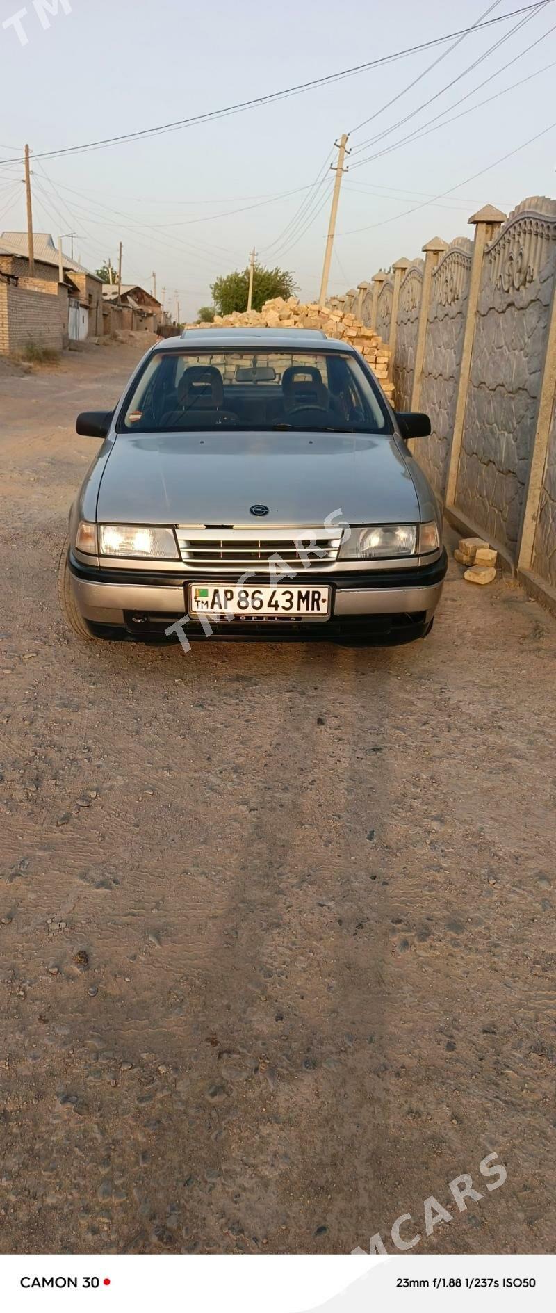 Opel Vectra 1992 - 44 000 TMT - Murgap - img 2