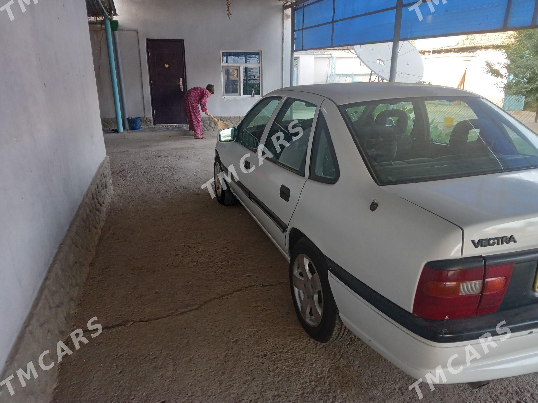 Opel Vectra 1993 - 30 000 TMT - Ýaşlyk - img 2