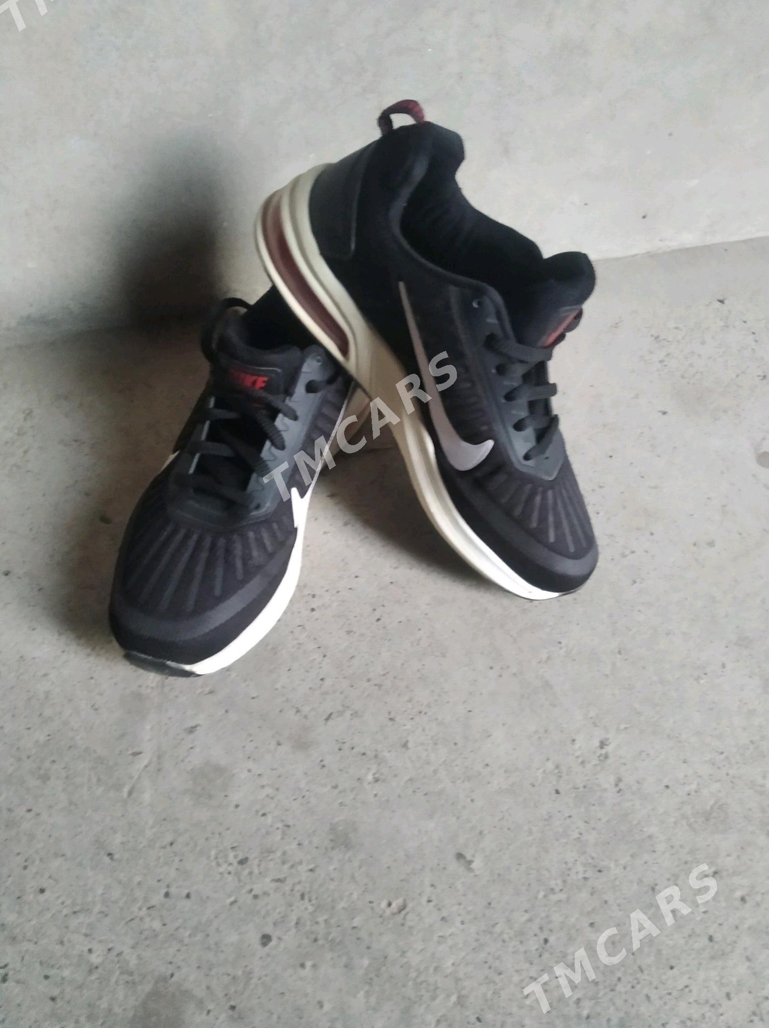 Nike krasowka - Анев - img 3